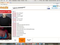 18 y/o plays with pussy on omegle