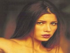 Jessica Biel Disrobed In HD!