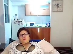 BBW with big boobs on webcam 3 gives ca