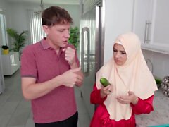 Widowed hijab housewife no nut dating