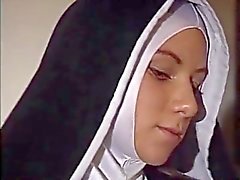 Nun Having Fun (Italian)
